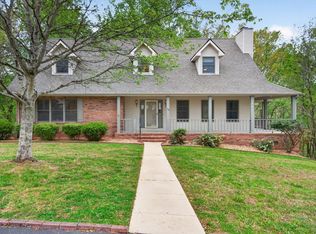 1782 Heathrow Dr, Cookeville, TN 38506