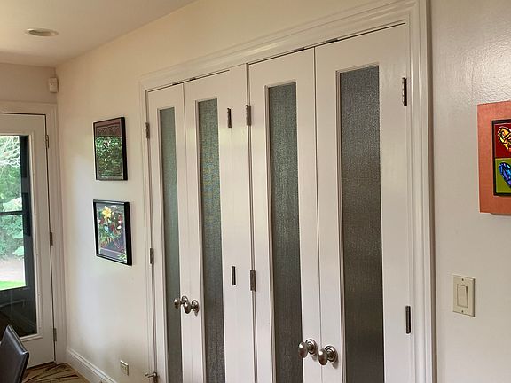 Kitchen pantry