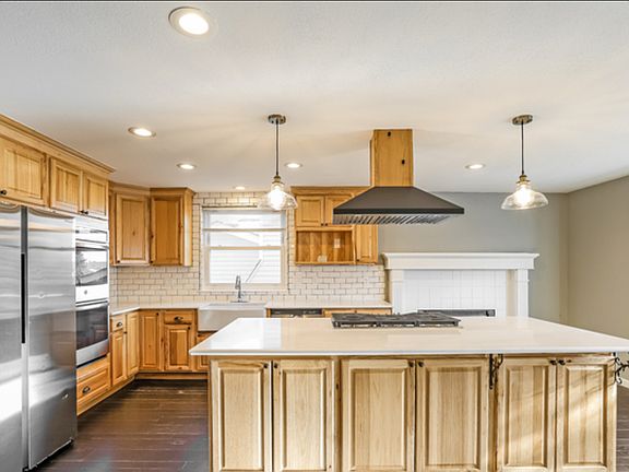 3rd image of 1542 S Biscay Ct