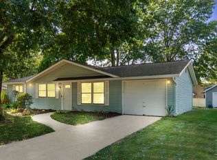 15019 Hunters Ln, Huntertown, IN 46748