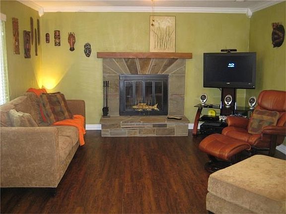 4th image of 6900 Live Oak Dr
