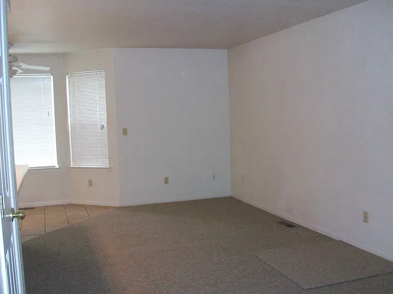 1033 Ralston St #4 — Photo 6