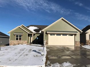 2924 Chrystella Dr, Menasha, WI 54952