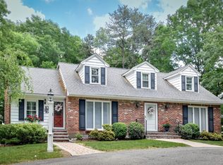 104 Glen St, Natick, MA 01760