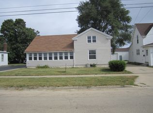 1009 Oak St, Dekalb, IL 60115