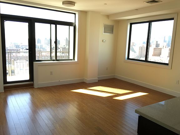 3rd image of 2532 30th Dr APT 8D