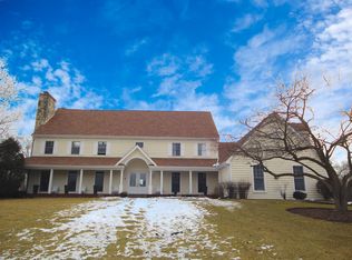 4N105 Lake Eleanor Ct, Wayne, IL 60184