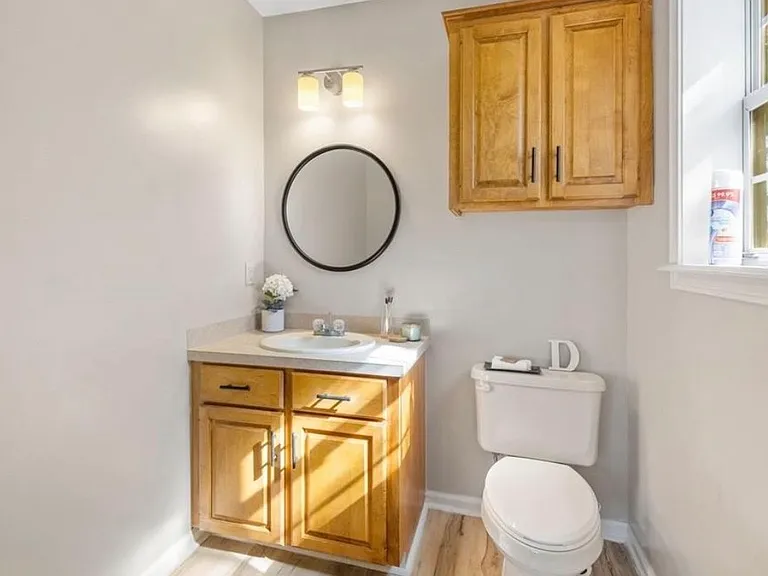 207 N Johnson St — Photo 11