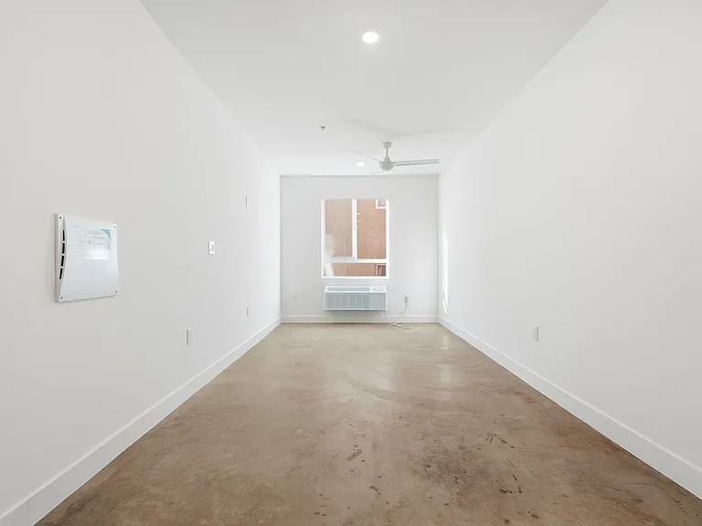 Coral Designer Studio Community Living — Photo 33