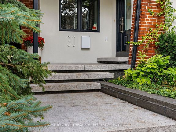 2nd image of 30 Duart Park Rd