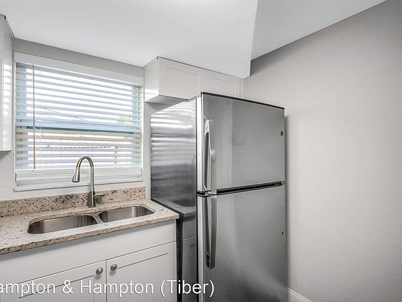 5th image of 3229 Merita Dr