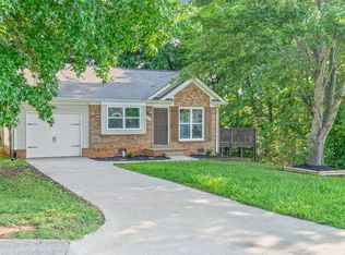 75 Grassmire Dr, Clarksville, TN 37042