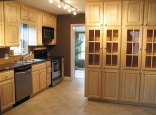9340 White Ave, Saint Louis, MO 63144