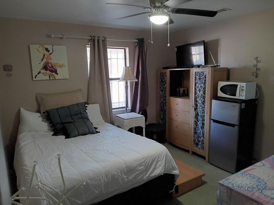 1 lockable bedroom with microwave mini fridge computer area and closet 
 Artful seating parlor large custom breakfast nook dividing the kitchen and living room. 

Shared kitchen bath large eat in kitchen.