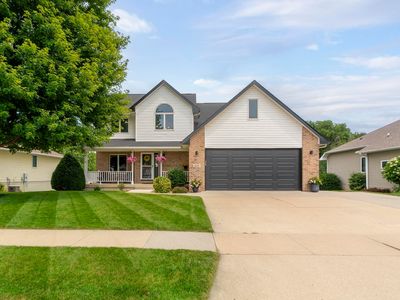 325 Alvarado Ave, Cedar Falls, IA, 50613