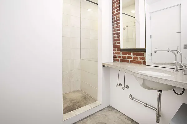 Rented by Compass | media 32