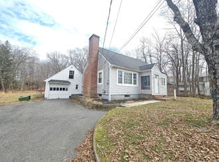 33 Hudson Rd, Washingtonville, NY 10992