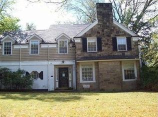 22700 Holmwood Rd, Shaker Heights, OH 44122