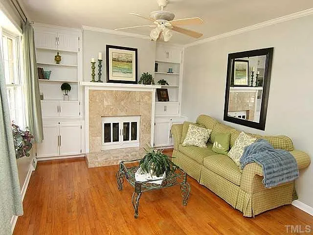 5 bed, 3.5 bath, 2126 sqft, $3,700 — Photo 3