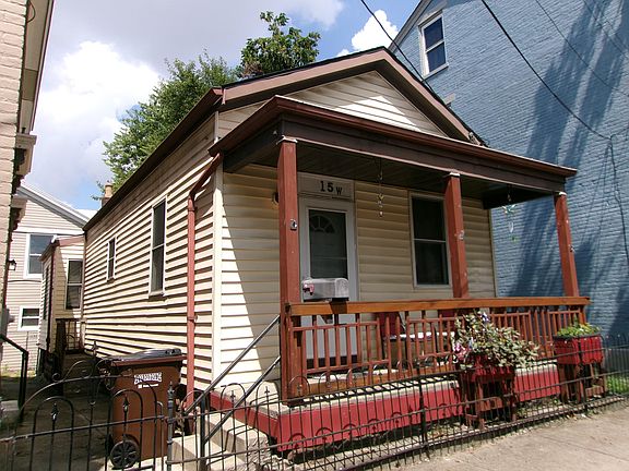 2nd image of 15 W 10th St