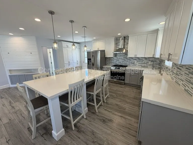 2287 Belmont Ave — Photo 7