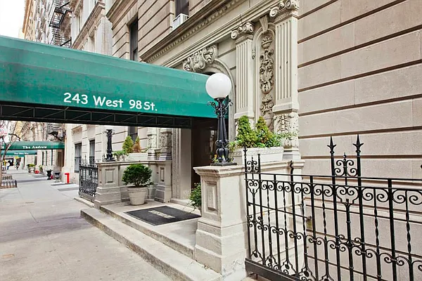 Rented by Town Residential | media 8