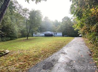 167 Bear Rock Rd, Hendersonville, NC 28739