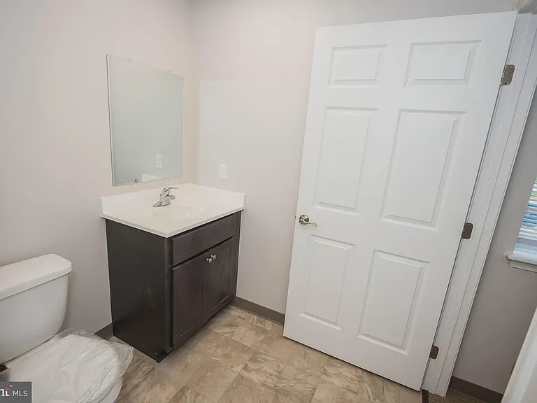 123 Bateman St #4-403D — Photo 50
