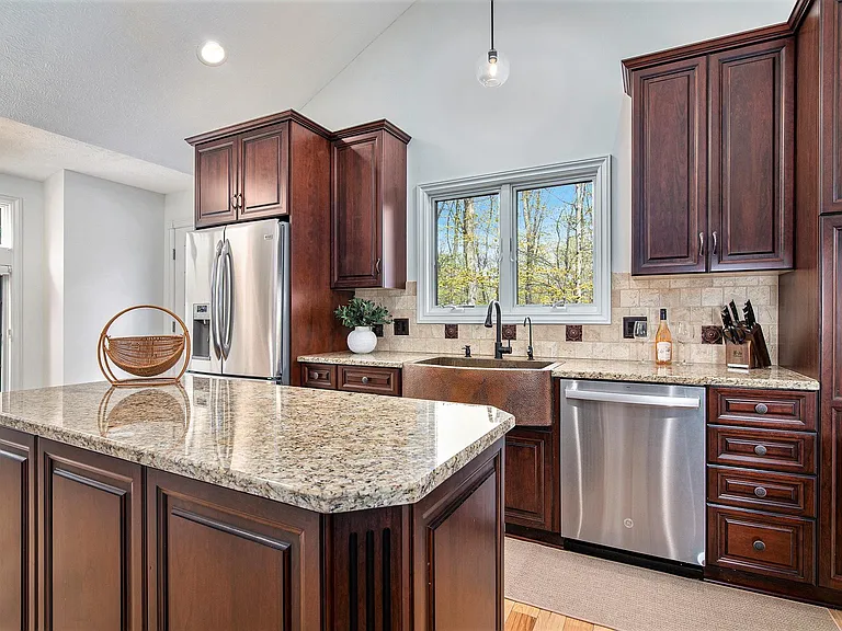 8940 Sunset Cir — Photo 6