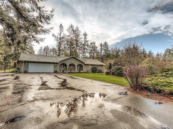 4th image of 4403 Satsop Ct SE