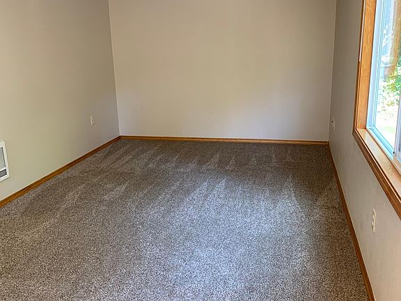 4th image of 2212A SE 132nd Ct