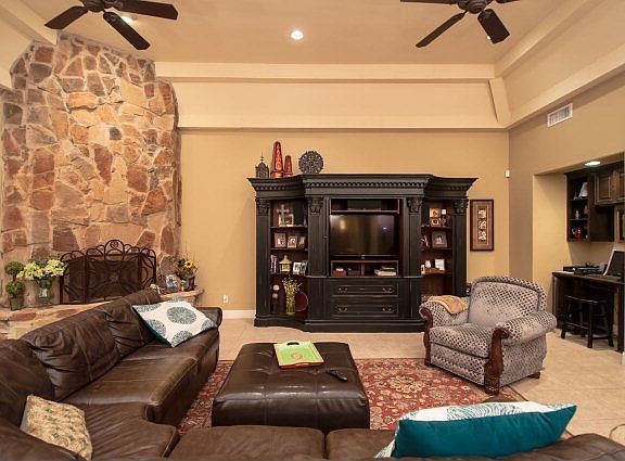 3rd image of 114 E Whitewing Ave #32