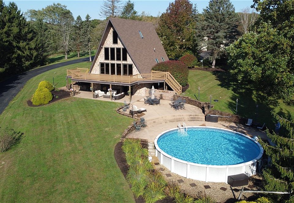 1st image of 615 Strawcutter Rd