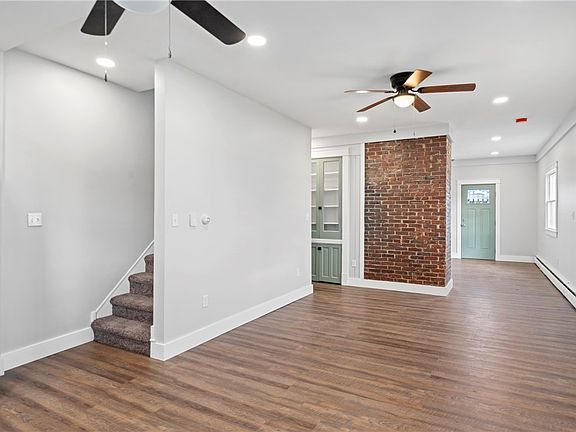 4th image of 253 Waddell Ave