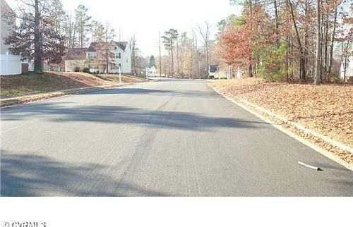 2nd image of 8004 Four Mile Run Pkwy