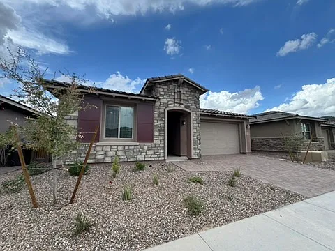 4 bed, 2249 sqft, $2,650 — Photo 3