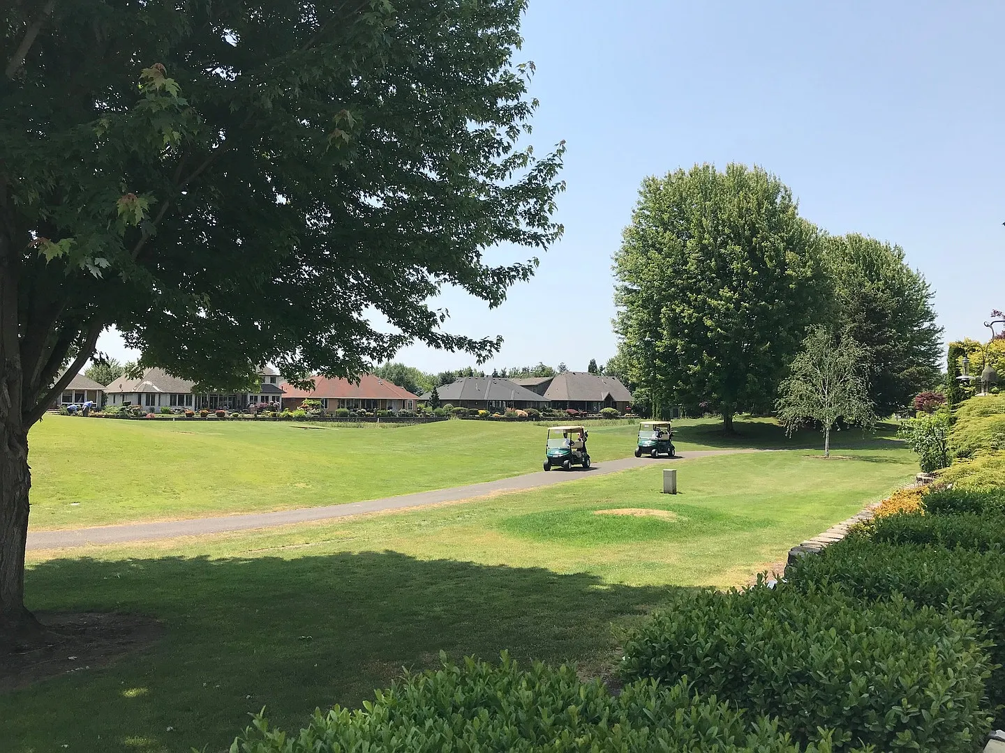Stunning home on the OGA course — Photo 4