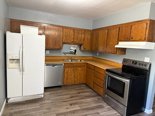 198 Aspenglow Blvd #4 — Photo 3