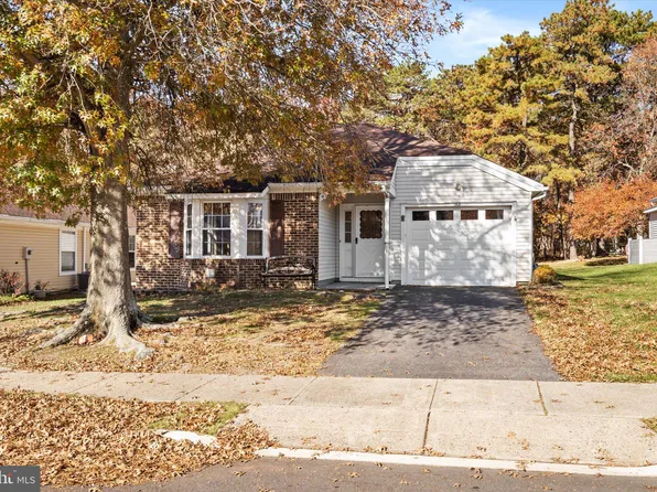 152 Pine Oak Blvd, Barnegat, NJ 08005