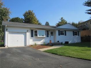 8 Trenton Pl, Newton, NJ 07860