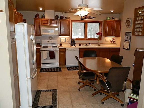 3rd image of 1113 Lakeland Dr