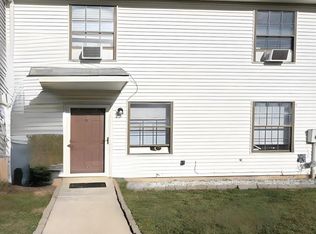 31 Brookshire Rd, Sicklerville, NJ 08081