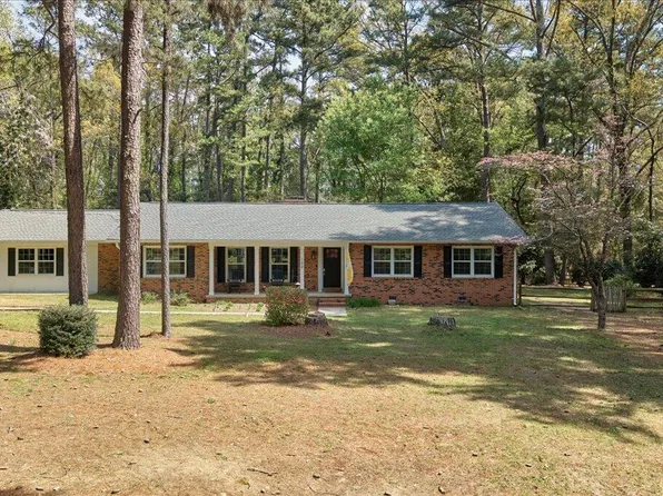 109 Grampian Way, Southern Pines, NC 28387