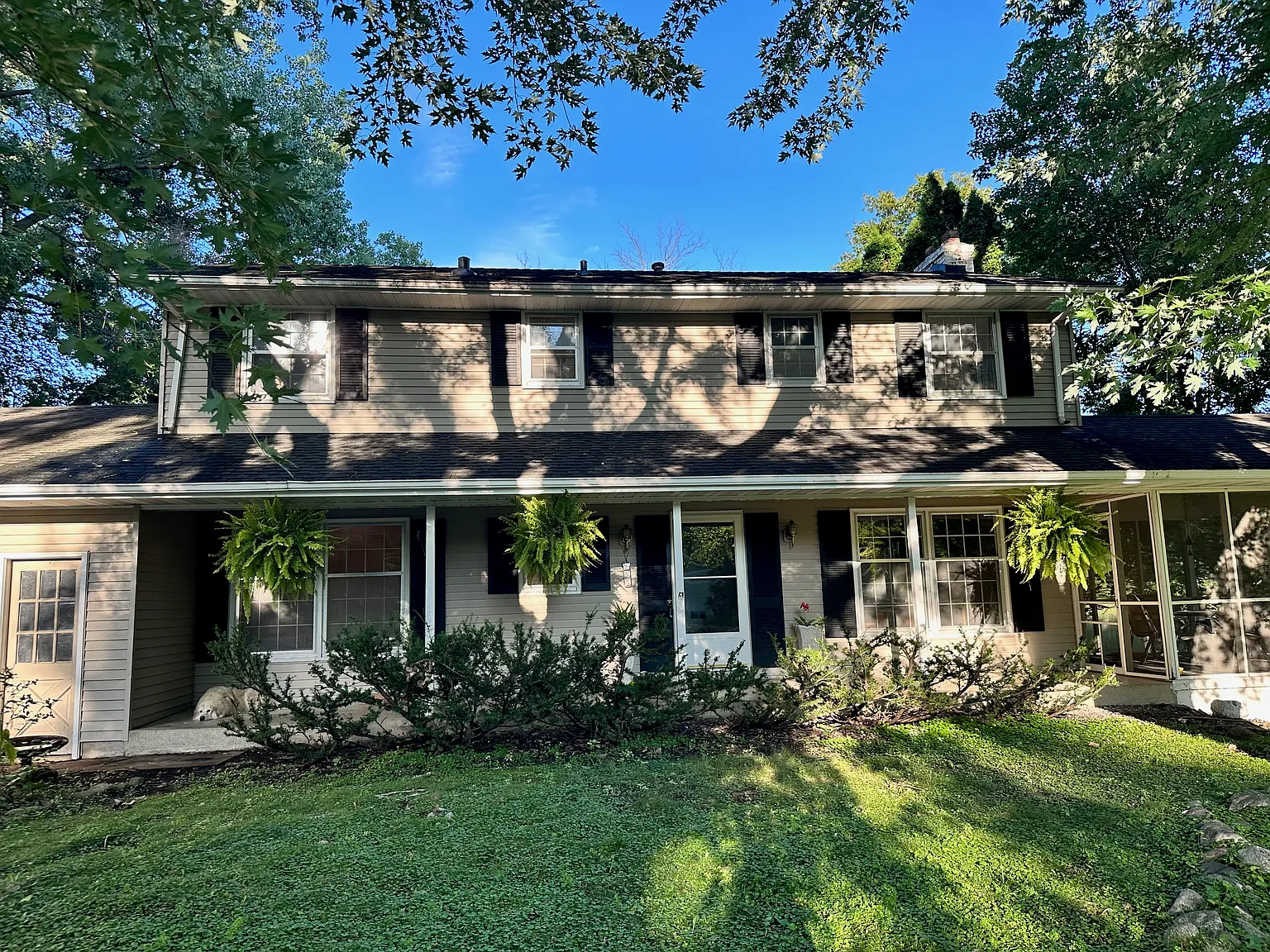 355 Margaret Cir — Photo 1