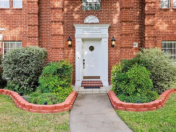 3rd image of 2218 Dana Dr
