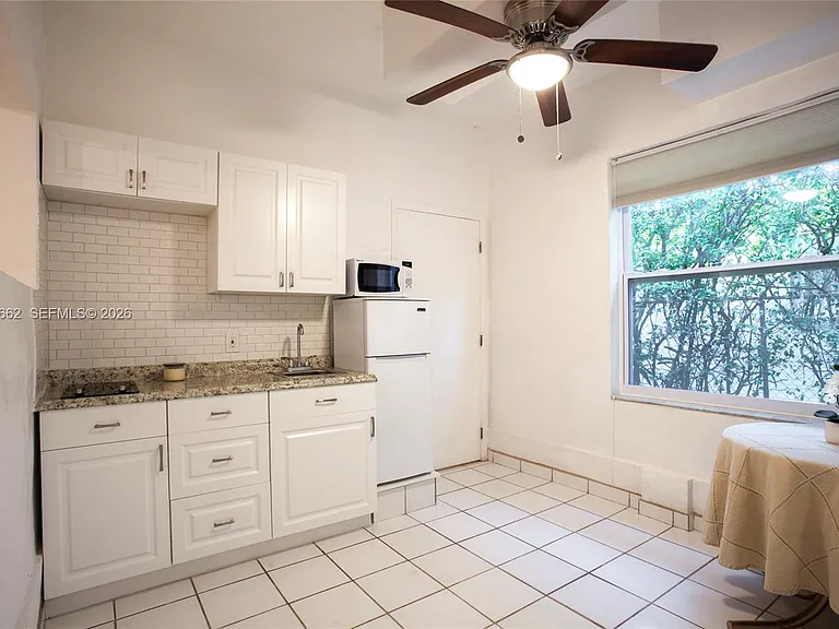 4720 Pine Tree Dr #1 — Photo 11