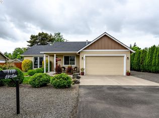 1180 SW Alder St, Dundee, OR 97115