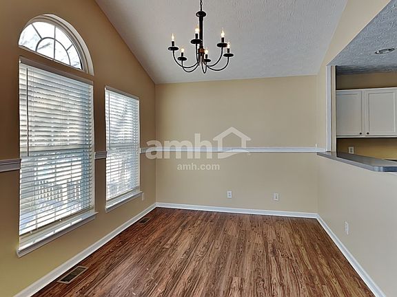 4th image of 5954 Courtney Pl