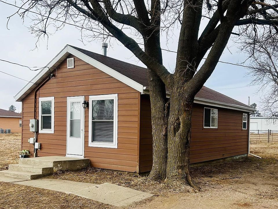 1st image of 822 Birch Rd