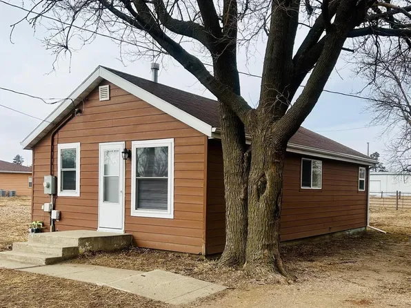 822 Birch Rd, Yankton, SD 57078